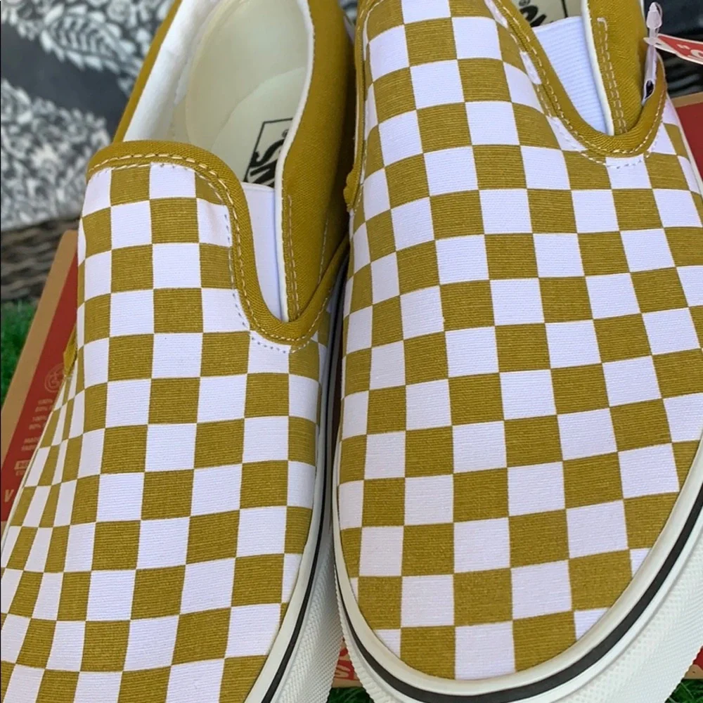 VANS CLASSIC SLIP ON CHECKERBOARD OLIVE OIL MEN’S